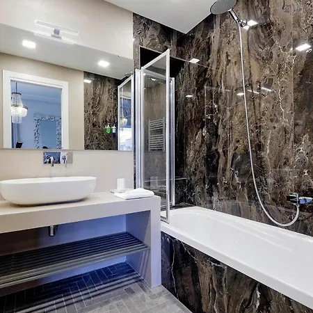 Della Croce Luxury Roma