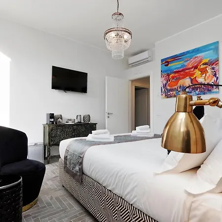 Della Croce Luxury Guest house Rome