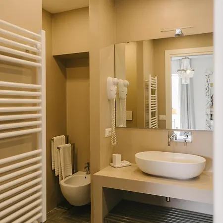 Della Croce Luxury 2* Roma