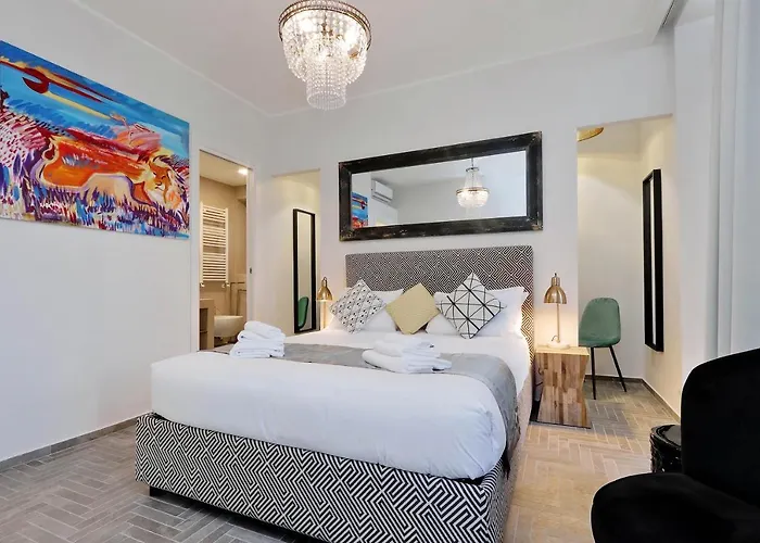 Della Croce Luxury 2*