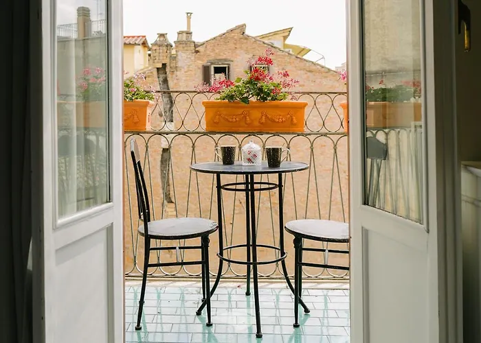 Della Croce Luxury 2* Rome