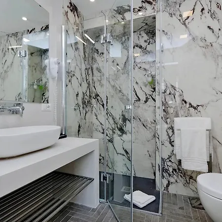 Della Croce Luxury