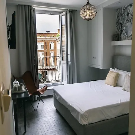 Konukevi Della Croce Luxury Roma
