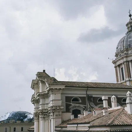 Konukevi Della Croce Luxury Roma