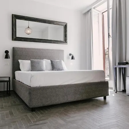 Konukevi Della Croce Luxury Roma